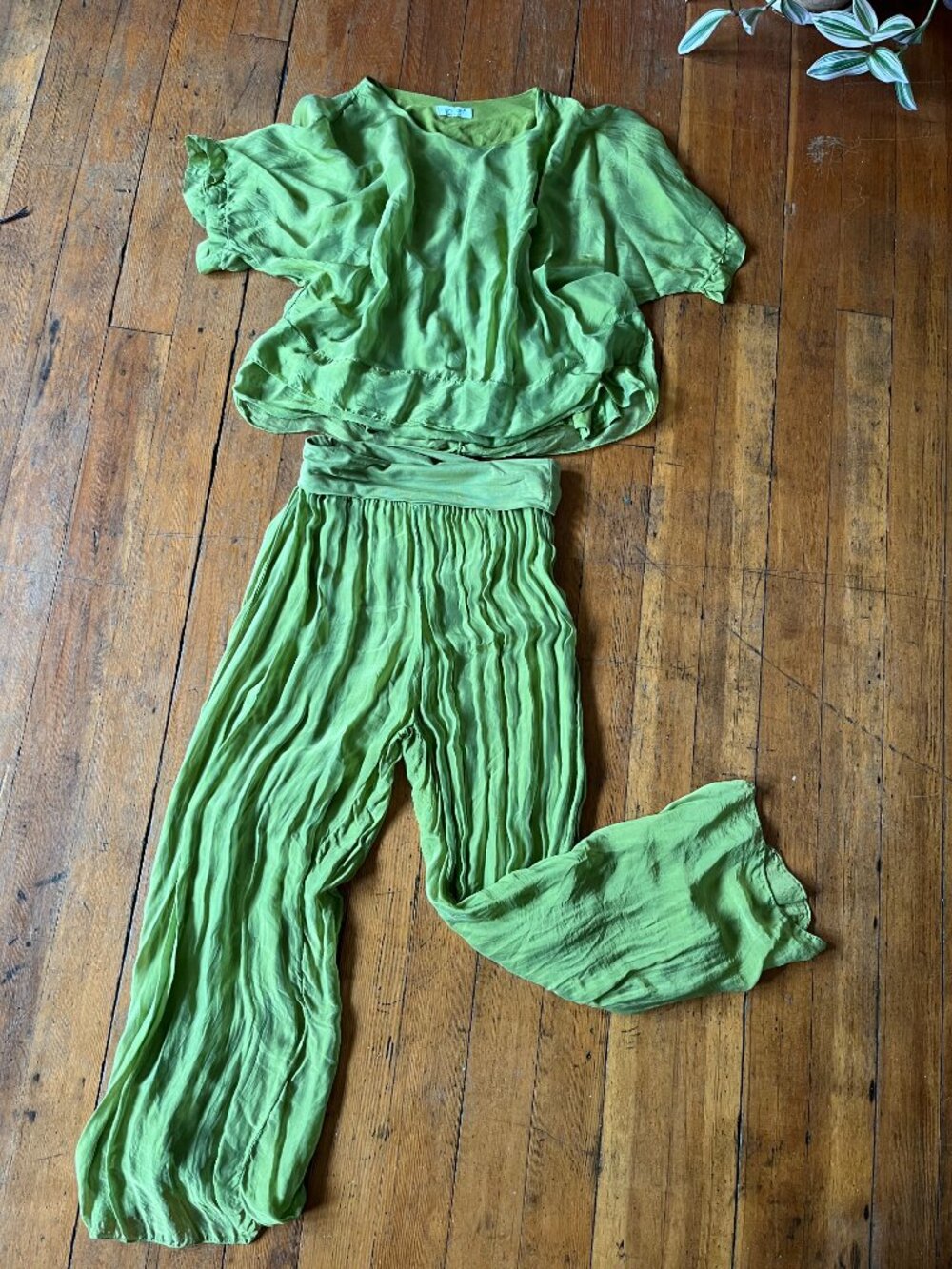 Pistachio green two piece silk set
